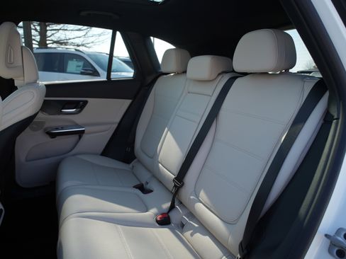 New 2026 Mercedes-Benz GLC 300 image 23