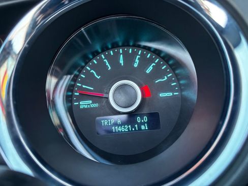 Used 2014 Ford Mustang Convertible image 18