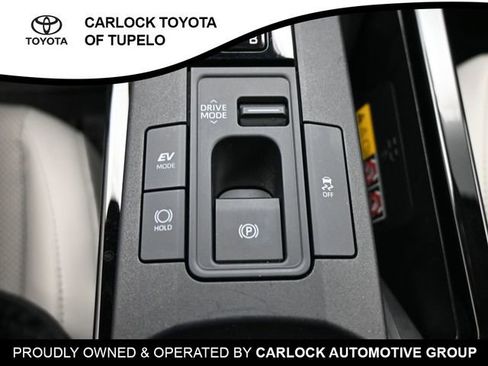 Used 2025 Toyota Prius Limited image 16