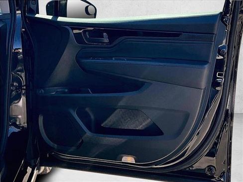 Used 2025 Honda Odyssey Touring image 16