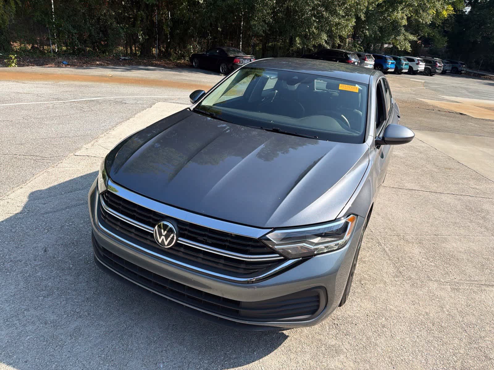 Used 2024 Volkswagen Jetta SE w/ Black Wheel Package FWD image 4