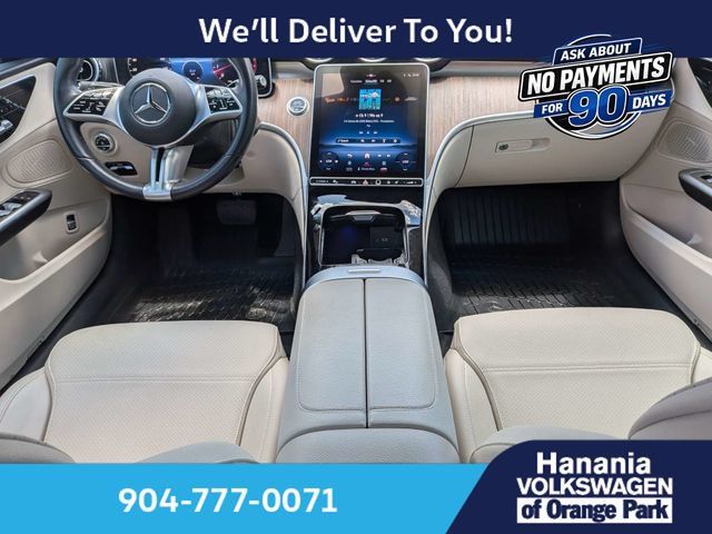Used 2024 Mercedes-Benz C 300 4MATIC Sedan image 17
