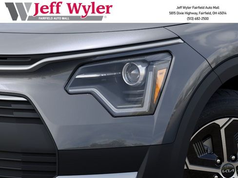 New 2026 Kia Niro EX FWD image 11