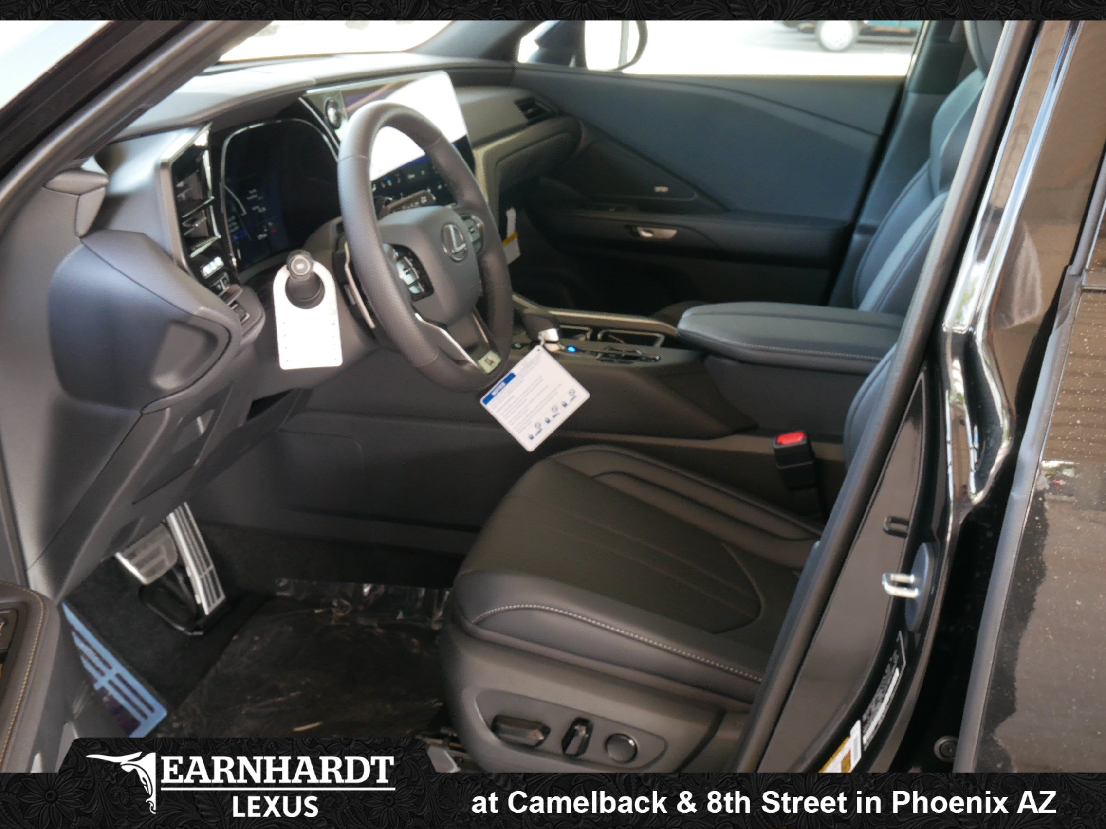 New 2026 Lexus TX 500h AWD w/ Technology Package image 4