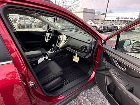 Used 2025 Subaru Outback Premium w/ Popular Package #1A image 15