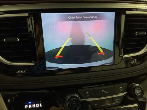 Used 2020 Chrysler Pacifica Limited FWD image 5