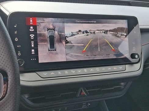 Used 2025 Dodge Charger R/T w/ Plus Group image 18