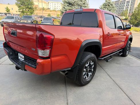 Used 2016 Toyota Tacoma TRD Off-Road w/ Premium & Technology Package AWD/4WD image 6