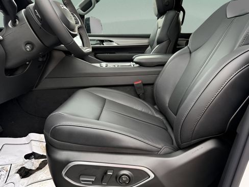 New 2026 Jeep Grand Wagoneer Limited AWD/4WD image 21
