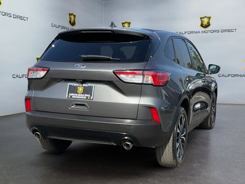 Used 2022 Ford Escape SE w/ SE Sport Appearance Package FWD image 5