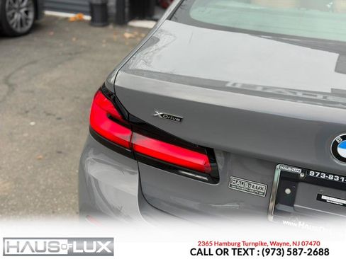 Used 2022 BMW 530i xDrive w/ Premium Package image 27