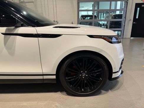 Used 2025 Land Rover Range Rover Velar Dynamic HSE AWD/4WD image 9