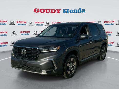Used 2025 Honda Pilot EX-L image 1