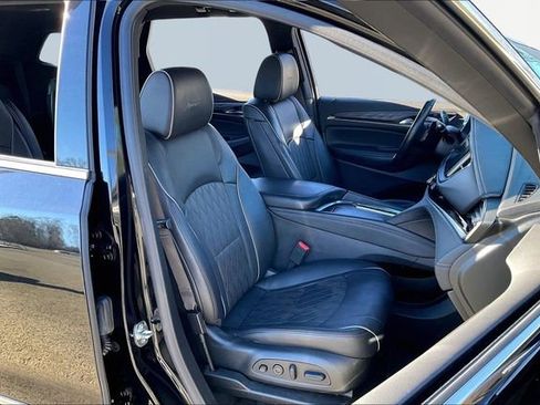 Used 2024 Buick Enclave Avenir w/ Avenir Technology Package image 21