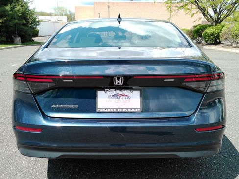 Used 2023 Honda Accord EX image 7