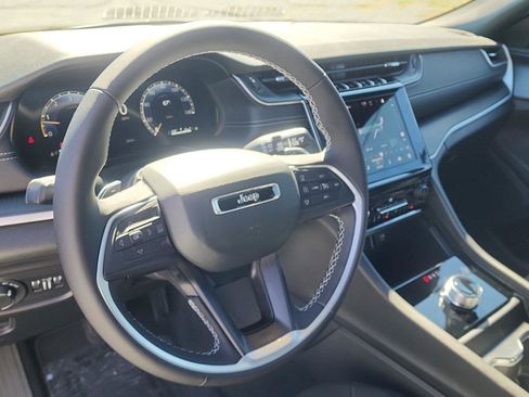 New 2025 Jeep Grand Cherokee Laredo X image 10