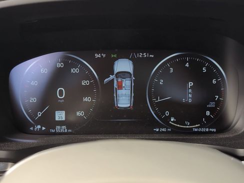 Used 2022 Volvo V60 T5 Cross Country w/ Advanced Package image 18