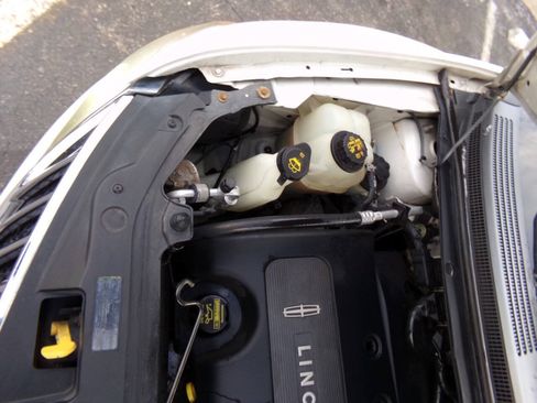 Used 2012 Lincoln MKX FWD image 48