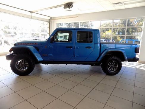 Certified 2024 Jeep Gladiator Mojave image 4