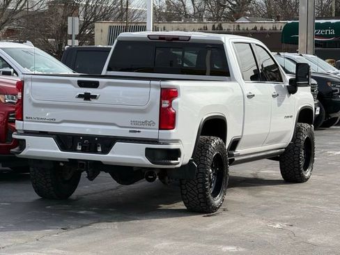Used 2023 Chevrolet Silverado 2500 High Country w/ Z71 Off-Road Package image 7