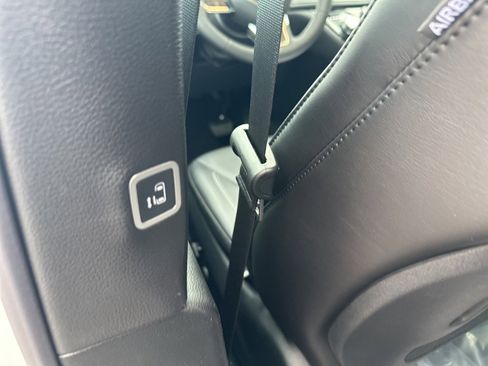 New 2026 Chrysler Pacifica Select image 16