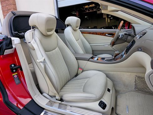 Used 2009 Mercedes-Benz SL 550 image 28