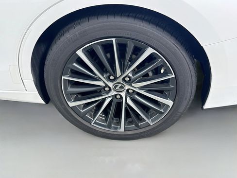 Certified 2024 Lexus ES 350 w/ Premium Package FWD image 30