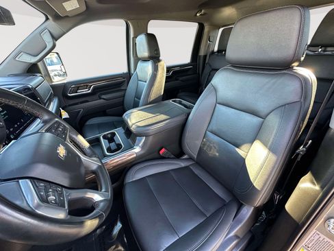 Used 2024 Chevrolet Silverado 3500 LT w/ Convenience Package image 22