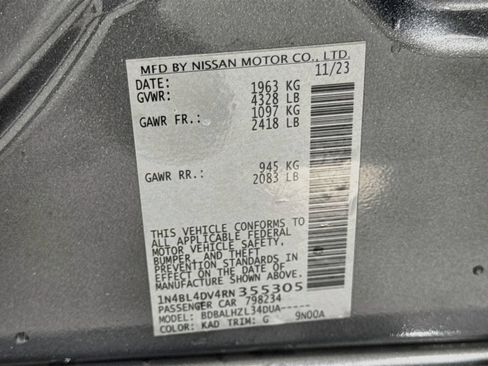 Used 2024 Nissan Altima 2.5 SV FWD image 34