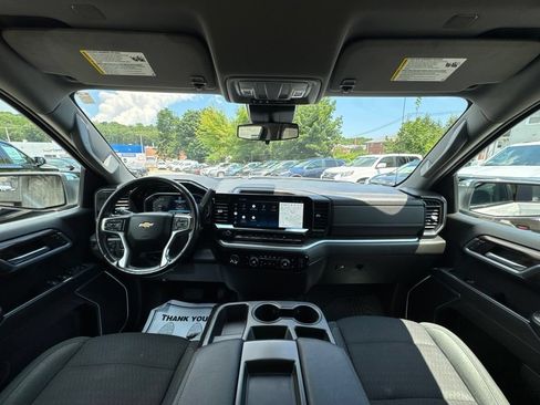 Used 2022 Chevrolet Silverado 1500 LT AWD/4WD image 23