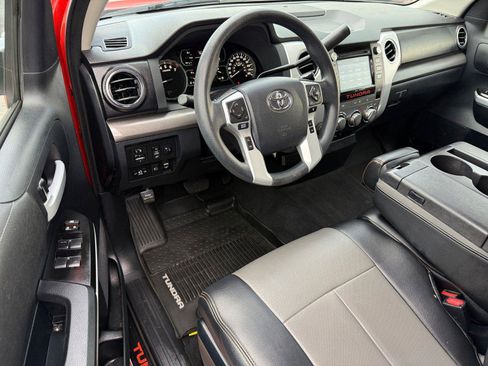 Used 2018 Toyota Tundra SR5 AWD/4WD image 16
