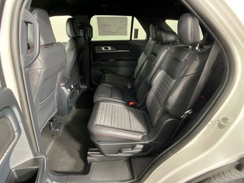 New 2026 Ford Explorer ST-Line image 30
