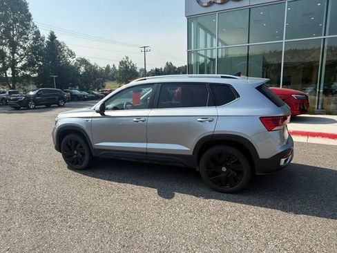 Used 2024 Volkswagen Taos SEL AWD/4WD image 6