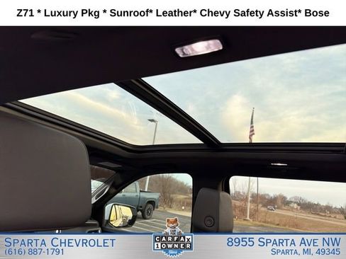 Used 2024 Chevrolet Suburban Z71 w/ Luxury Package AWD/4WD image 14