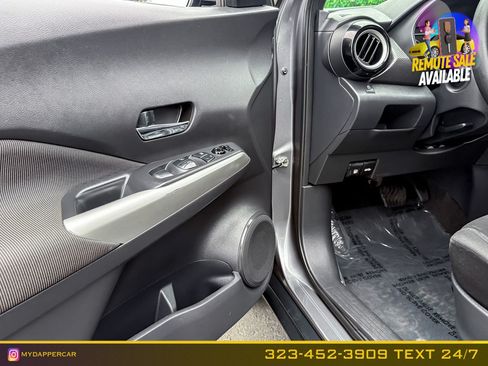 Used 2019 Nissan Kicks SV FWD image 11