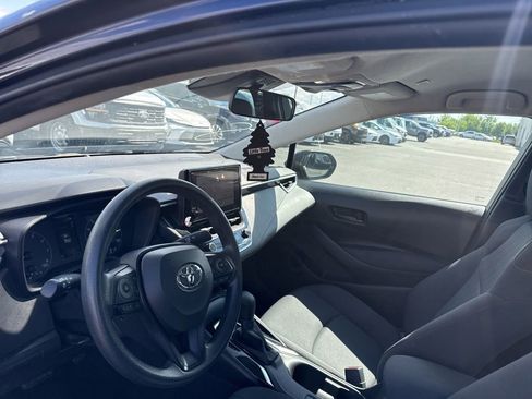 Used 2024 Toyota Corolla LE FWD image 7