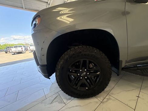 Used 2021 Chevrolet Silverado 1500 LT Trail Boss w/ Convenience Package II AWD/4WD image 34