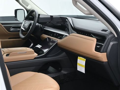 New 2026 INFINITI QX80 Luxe w/ Cargo Package image 6