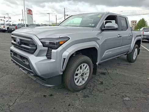 New 2026 Toyota Tacoma SR5 AWD/4WD image 3