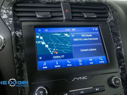 Used 2020 Ford Fusion SE FWD image 17