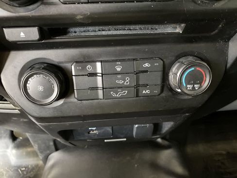 Used 2016 Ford F150 XL w/ Equipment Group 101A Mid AWD/4WD image 28
