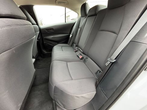 Used 2025 Toyota Corolla LE image 24