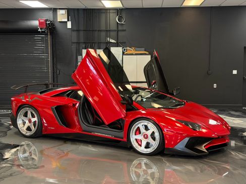 Used 2016 Lamborghini Aventador LP 750-4 Superveloce AWD/4WD image 1