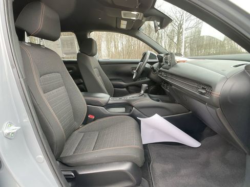 Used 2024 Honda HR-V Sport image 25