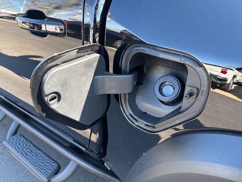 New 2026 Chevrolet Colorado ZR2 w/ Technology Package image 8