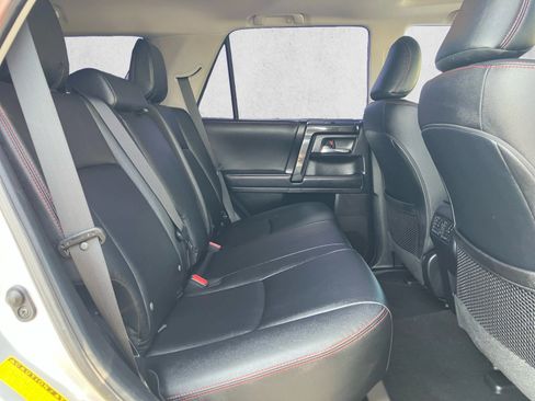 Used 2023 Toyota 4Runner TRD Off-Road Premium w/ Moonroof Package AWD/4WD image 25