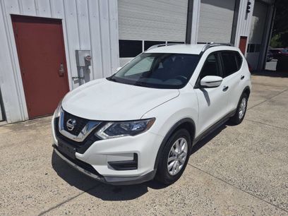Used 2017 Nissan Rogue SV