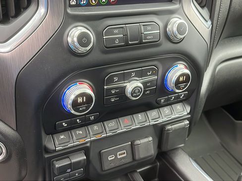 Used 2019 GMC Sierra 1500 Denali w/ Denali Ultimate Package image 16