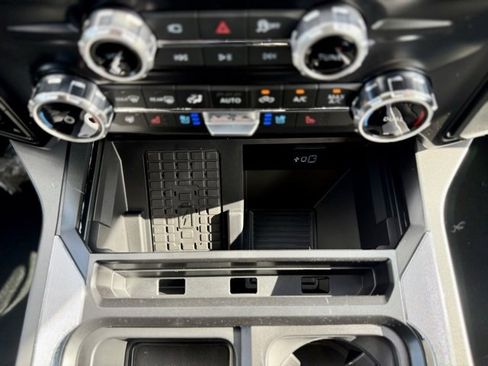 New 2025 Ford F350 Lariat w/ Lariat Ultimate Package image 24