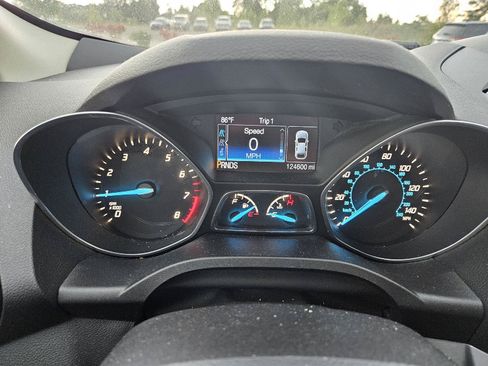 Used 2016 Ford Escape SE w/ Equipment Group 201A FWD image 16